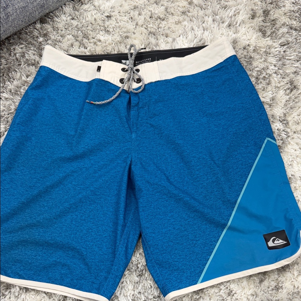 ‼️‼️‼️NOT for SALE‼️‼️‼️ SOLD❌Men's Blue and White Board Shorts